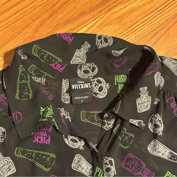 Disney Sheer Black Villains Button-Up Shirt Plus Size 3X - Picture 3 of 7